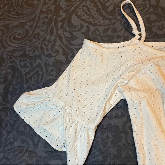 MICHAEL KORS Eyelet elegant Blouse. 
Size XL - Picture 4 of 13